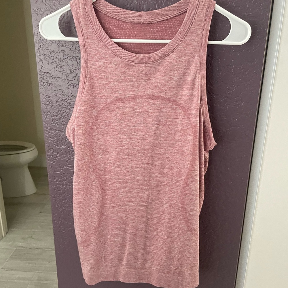 Lululemon tank